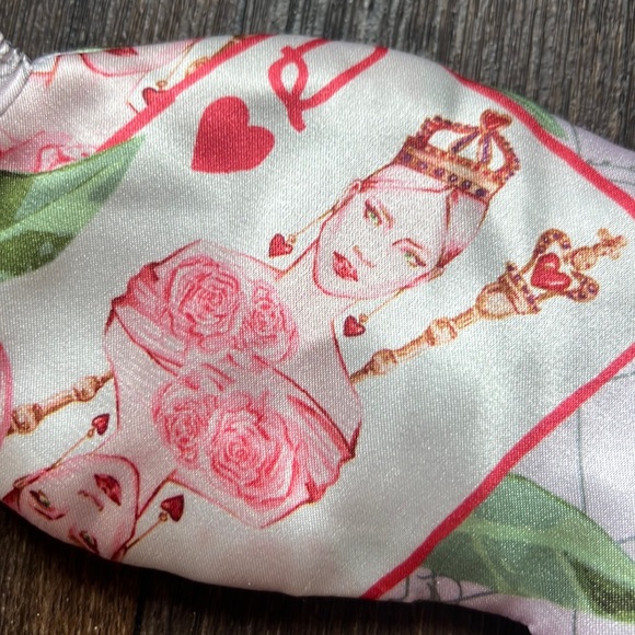 Queen of Hearts Eye Mask - Picture 4 of 7